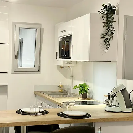 Le Chic - Parking - Exterieur - Fibre - Calme Apartment Mont-de-Marsan Exterior photo